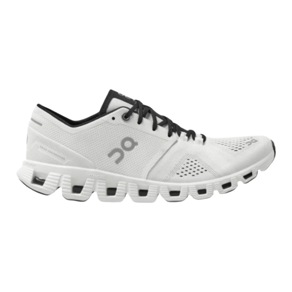 On Running – On Cloud white Black laces – Noun Designs